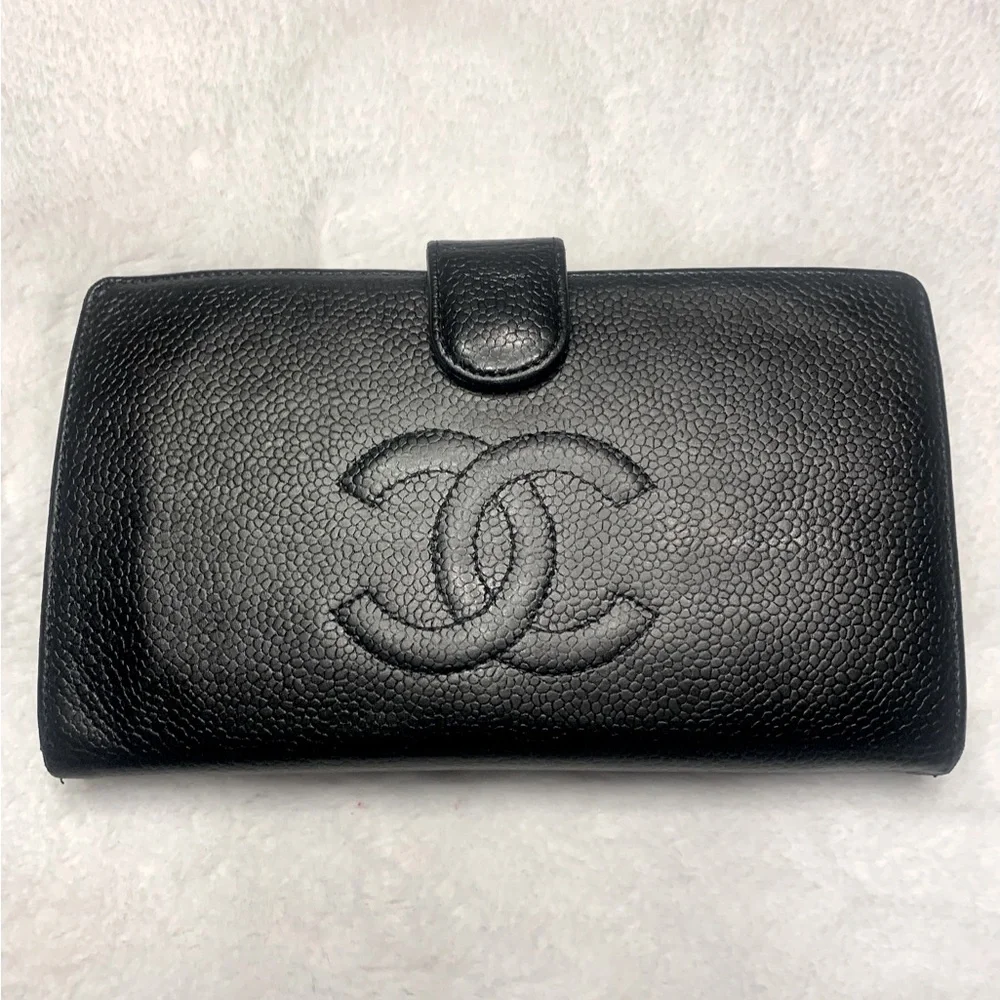 CHANEL VINTAGE 24K Gold Black Kiss Lock CC Bi-Fold Wallet WOC